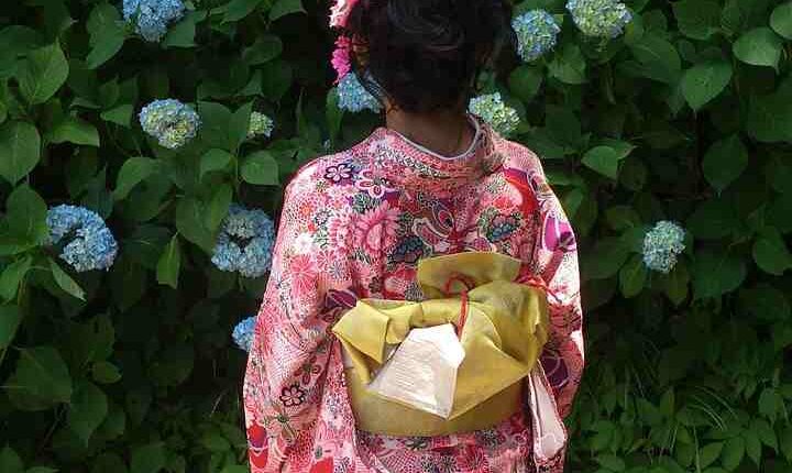 how to french braid your own hair