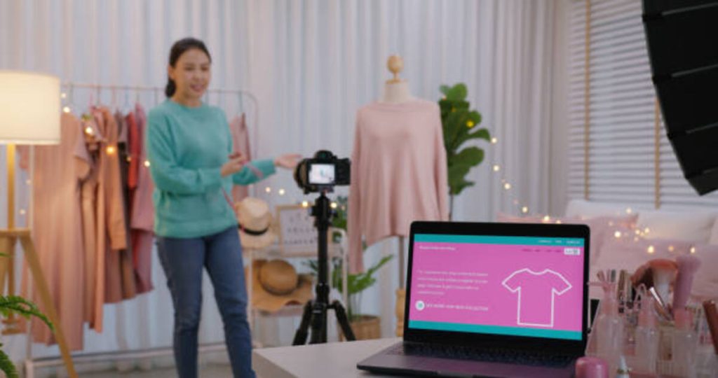 Add a Magical Touch to Your Videos With AKVIS Decorator