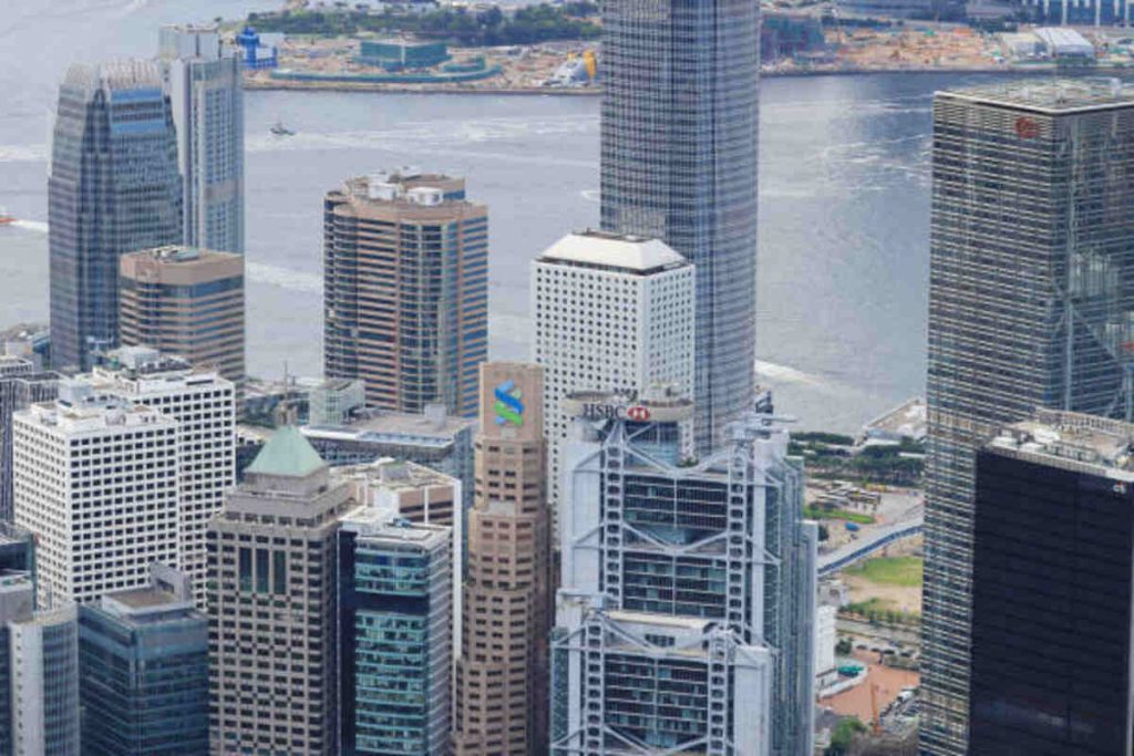 Peninsula Business Park Tower B - Art, Form and Seamless Function