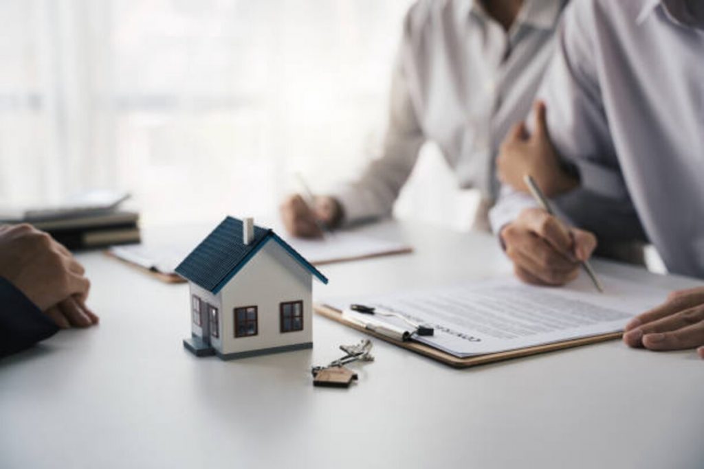 expat mortgage broker