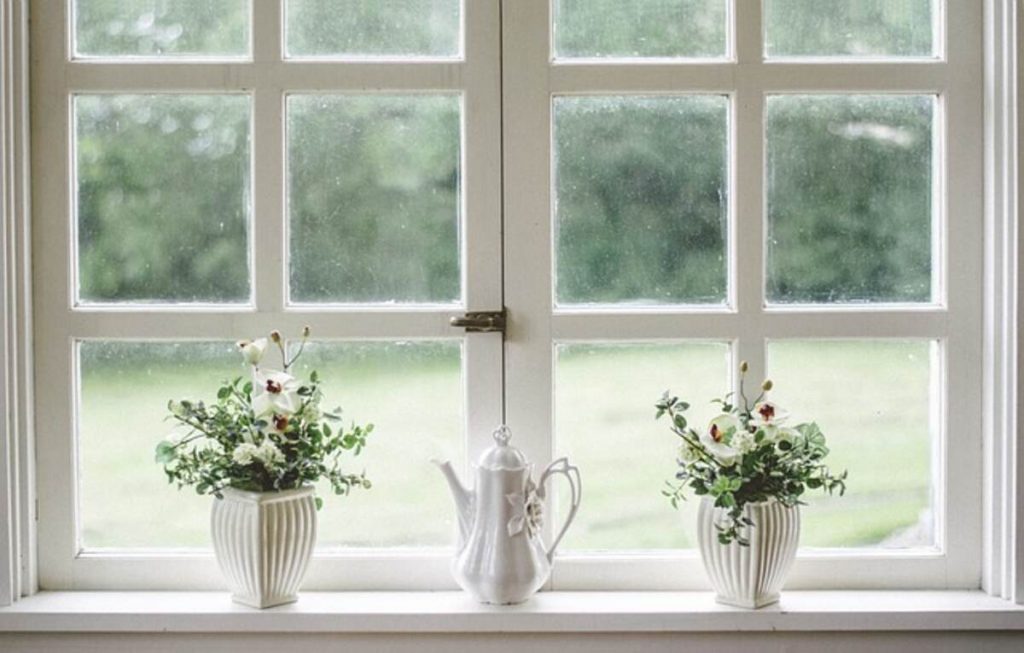 single hung window
