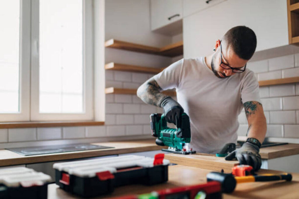 The final Guide to Hiring a Home Reconstruction Contractor in Toronto