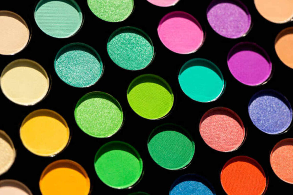 colorful eyeshadow palette 1