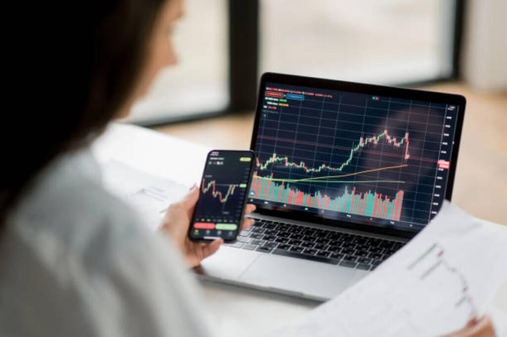 Maximizing Profits with Deriv Bot Strategies